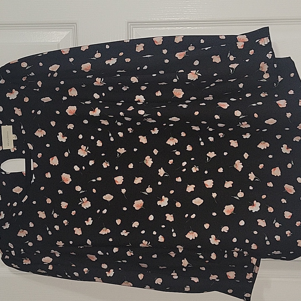 Long sleeve flowered blouse